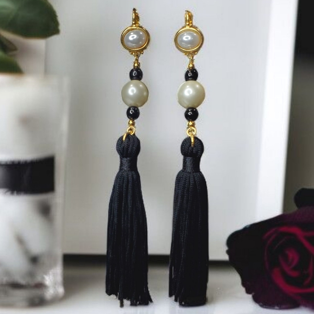 $170 Kenneth Lane Onyx Pearl Fringe Tassle Shoulder Duster Earrings